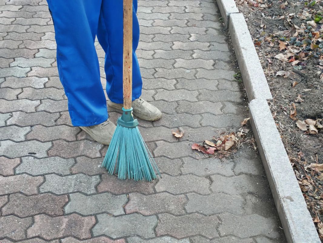 В городе наводят порядок в ручном режиме