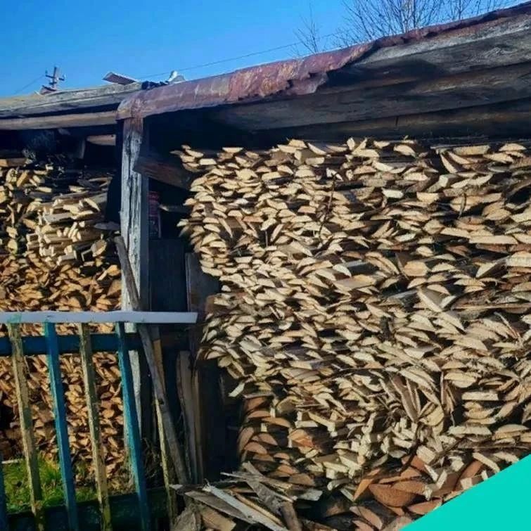 Волонтёры регионального центра «Молоды душой», который действует при Комплексном центре социального обслуживания ЕАО, помогли семье человека с ограниченными возможностями здоровья, проживающей в частном секторе, подготовить... Волонтёры регионального центра «Молоды душой», который действует при Комплексном центре социального обслуживания ЕАО, помогли семье человека с ограниченными возможностями здоровья, проживающей в частном секторе, подготовить...