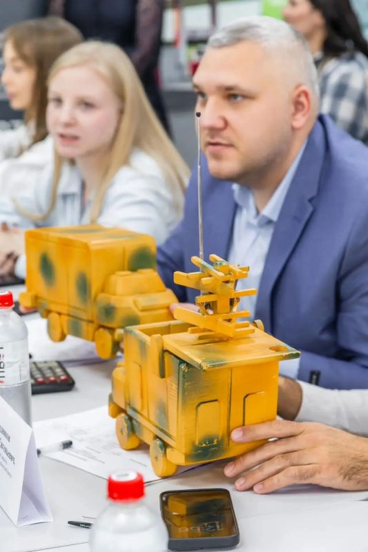 Новый импульс для технического творчества в ЕАО: юные инженеры из Николаевки выступят на всероссийском фестивале! Новый импульс для технического творчества в ЕАО: юные инженеры из Николаевки выступят на всероссийском фестивале!