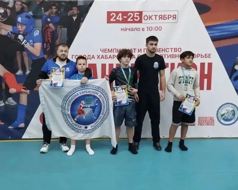 Спортсмены ЕАО завоевали награды на чемпионате Хабаровского края по панкратиону Спортсмены ЕАО завоевали награды на чемпионате Хабаровского края по панкратиону