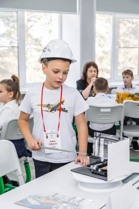 Новый импульс для технического творчества в ЕАО: юные инженеры из Николаевки выступят на всероссийском фестивале! Новый импульс для технического творчества в ЕАО: юные инженеры из Николаевки выступят на всероссийском фестивале!