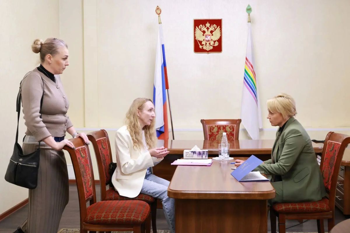 Мария Костюк: Провела личный прием жителей области в Общественной приемной Президента России в Еврейской автономной области Мария Костюк: Провела личный прием жителей области в Общественной приемной Президента России в Еврейской автономной области