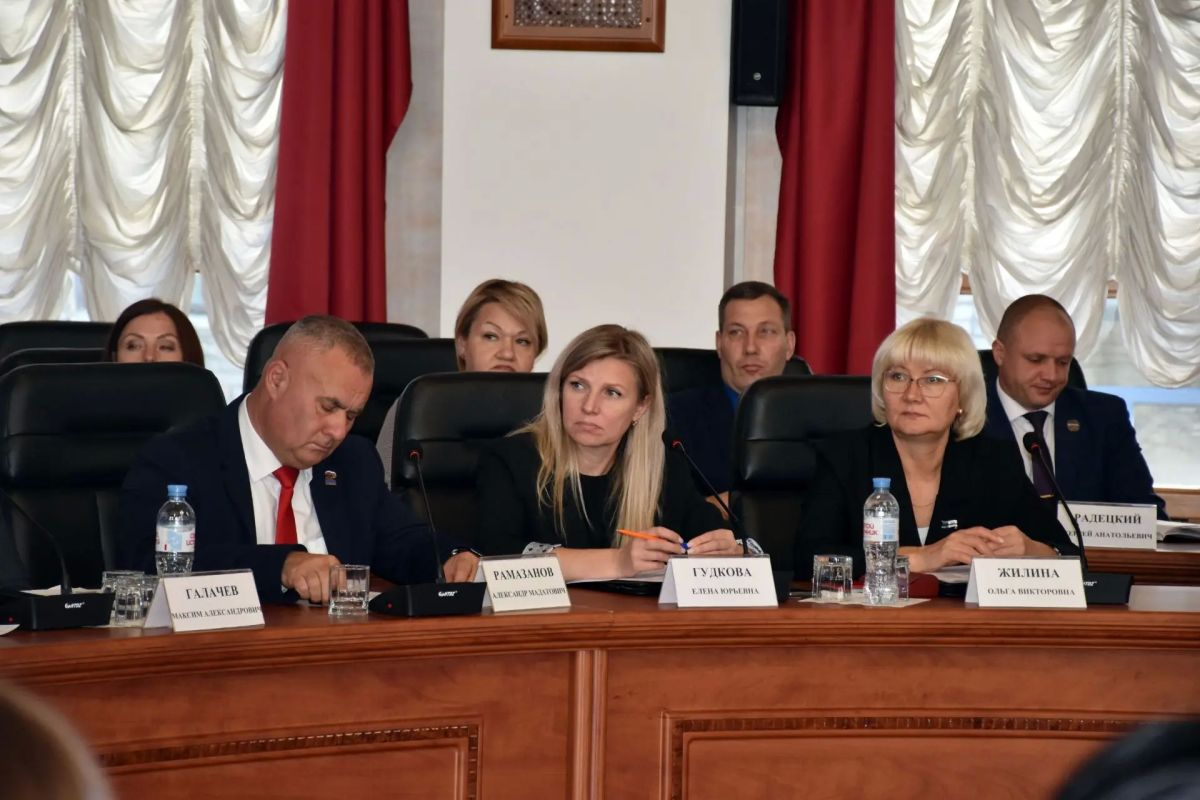 Состоялось заседание парламента ЕАО Состоялось заседание парламента ЕАО