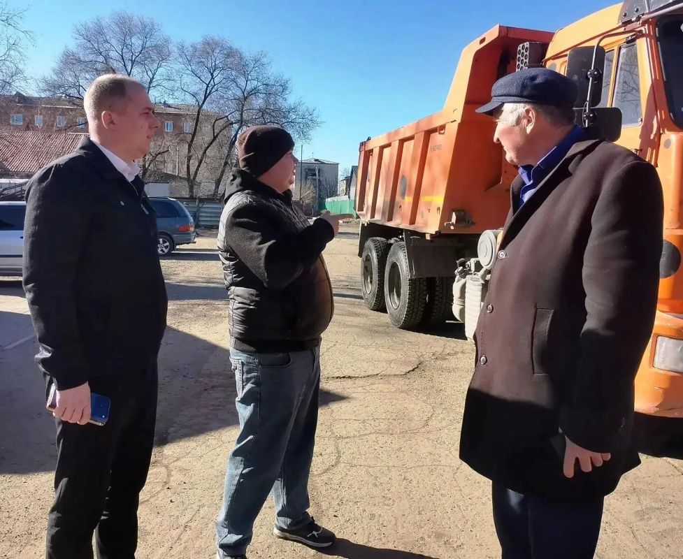 Готовятся к зиме коммунальные службы Биробиджана Готовятся к зиме коммунальные службы Биробиджана
