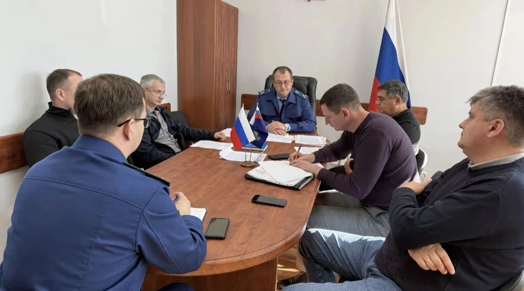 Прокуратура объявила предостережения подрядчикам и предупредила об ответственности в случае невыполнения работ в установленные сроки