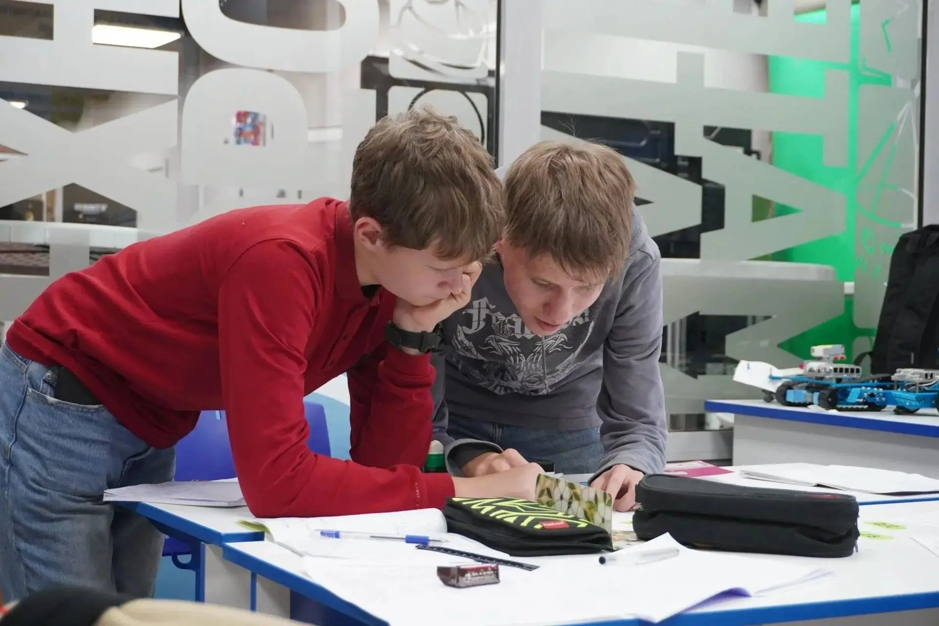 К олимпиаде готов? Готов!. 26, 28 и 29 октября в Центре одарённых детей «Антарес» прошли занятия для девятиклассников