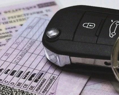 Дважды нетрезвый за рулем, повредил полицейский автомобиль: жителю с. Ленинское ЕАО назначен крупный штраф с лишением водительских прав и конфискацией транспортного средства